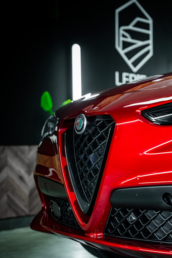 lepiej-manufaktura-alfaromeo-czerwony-projekt1